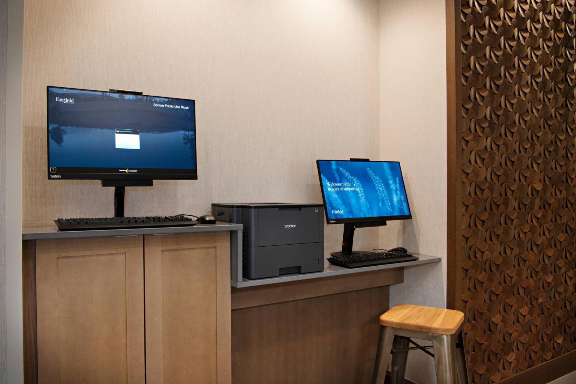 Fairfield Inn & Suites By Marriott Dayton North Murlin Heights Bagian luar foto