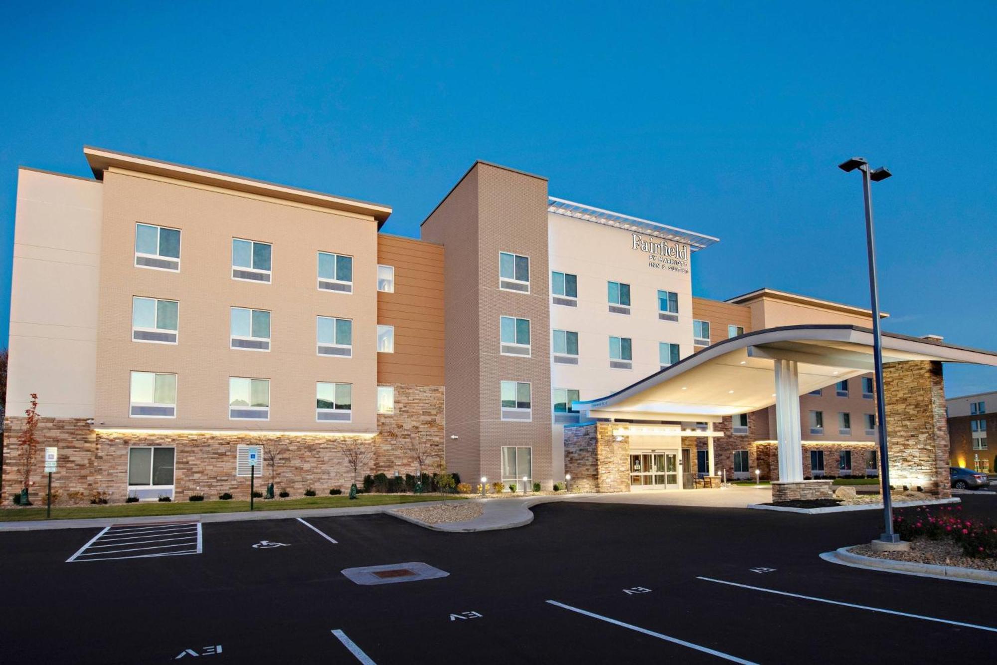 Fairfield Inn & Suites By Marriott Dayton North Murlin Heights Bagian luar foto