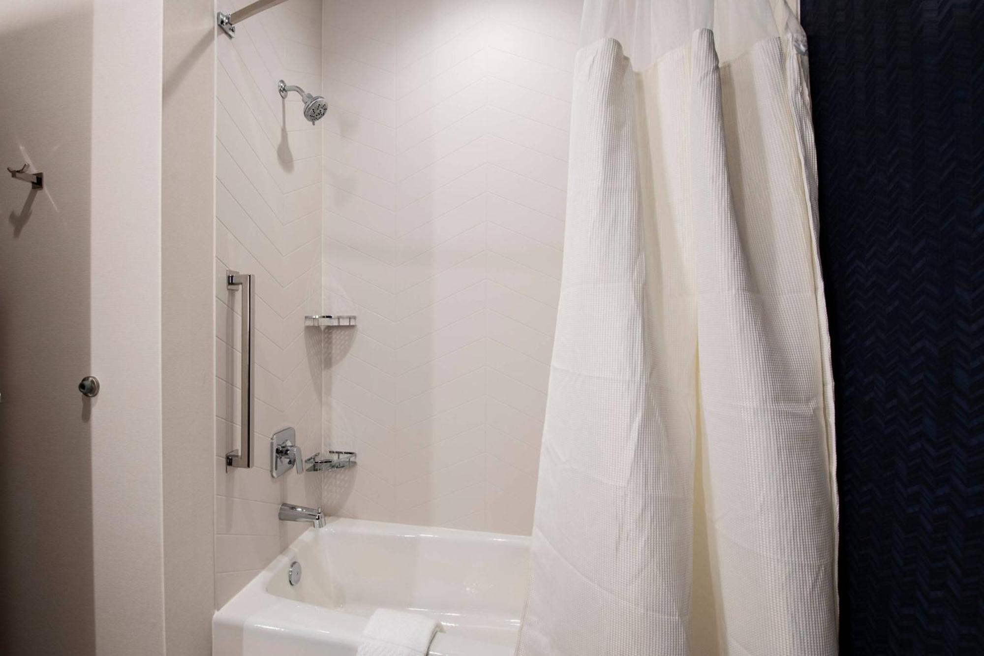 Fairfield Inn & Suites By Marriott Dayton North Murlin Heights Bagian luar foto